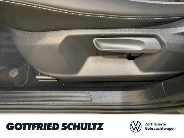Volkswagen T-Roc GOAL TSI NAVI SITZHEIZUNG EINPARKHILFE LED