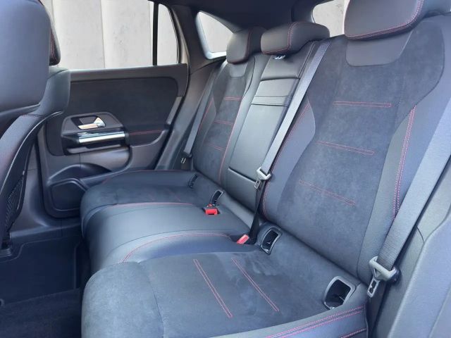 Mercedes-Benz EQA 300 4MATIC AMG Line