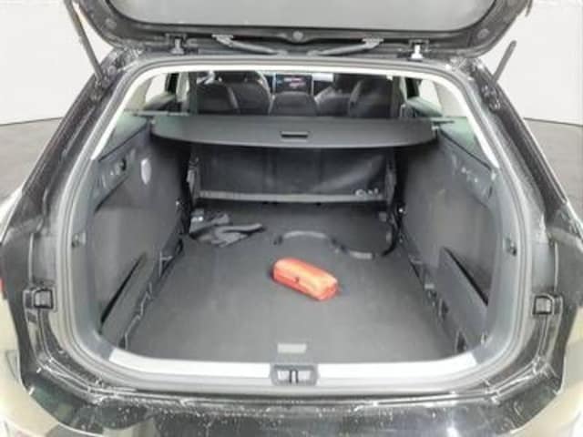 Volkswagen Passat 1.5 eTSI Business Variant