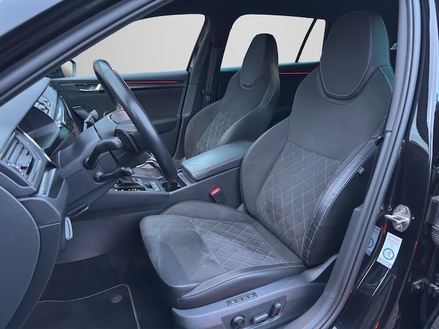 Skoda Superb 2.0 TDI Combi Sportline