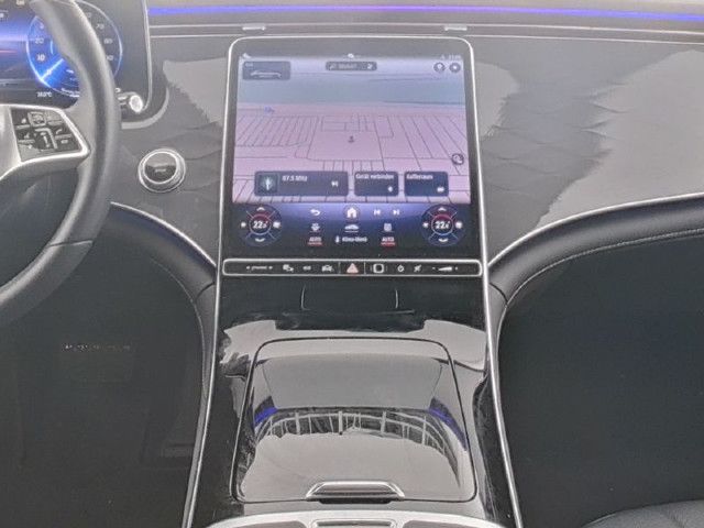 Mercedes-Benz EQE 300 Sedan