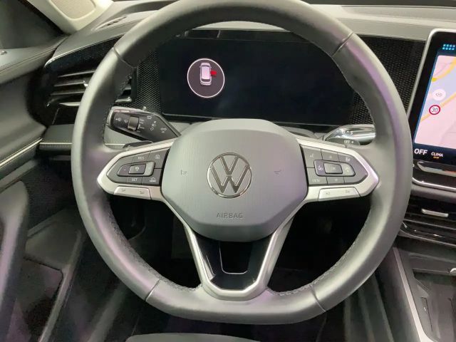 Volkswagen Passat 1.5 eTSI Business DSG