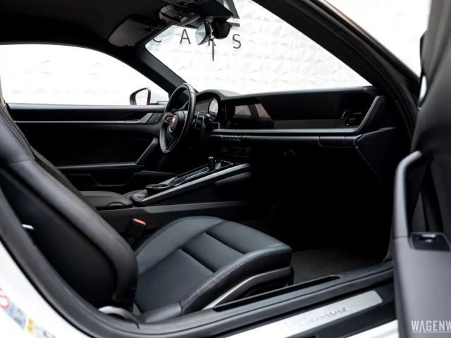 Porsche 992 Carrera Coupé