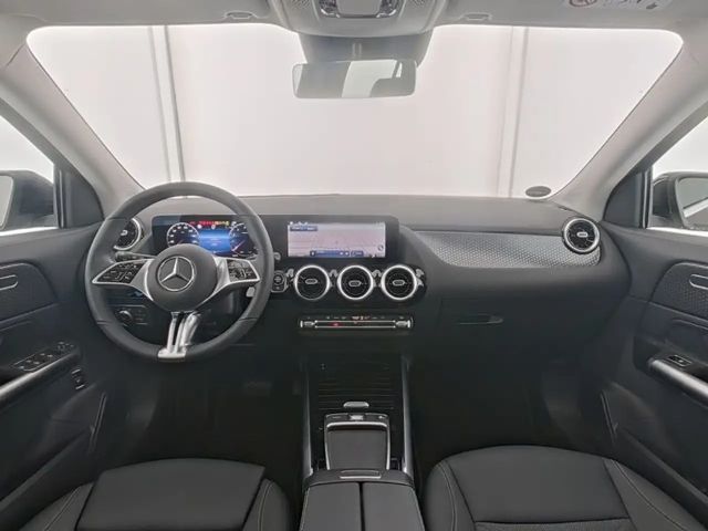 Mercedes-Benz GLA 180 Progressive