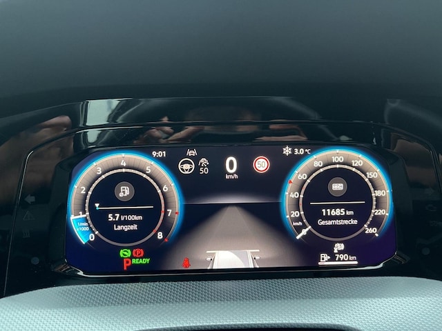 Volkswagen Golf 1.5 eTSI DSG Variant