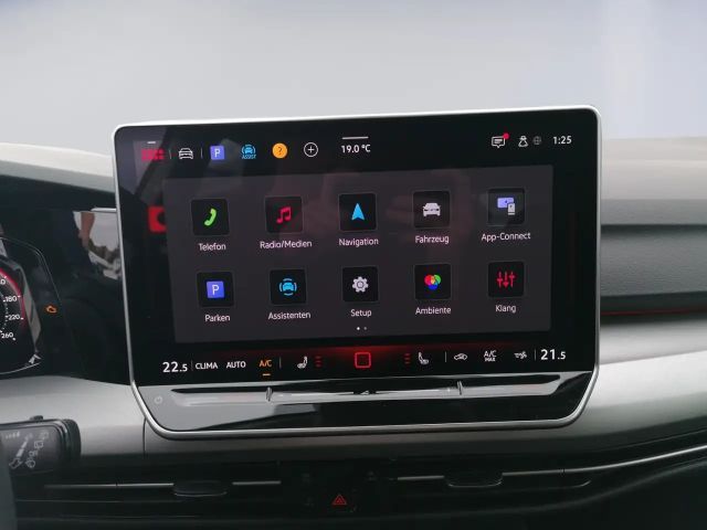 Volkswagen Golf 1.5 TSI Life Variant