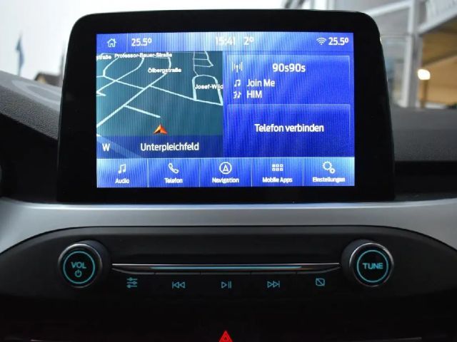 Ford Focus Cool & Connect