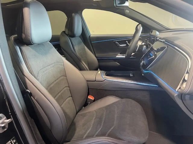 Mercedes-Benz E 220 AMG Line E 220 d Sedan