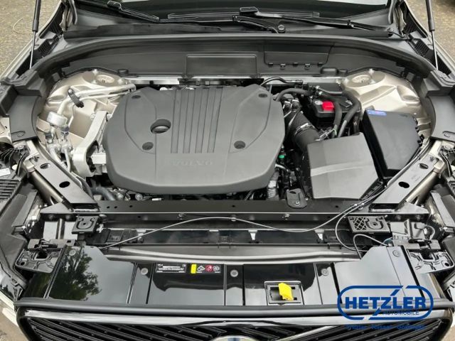 Volvo XC60 AWD Dark Plus