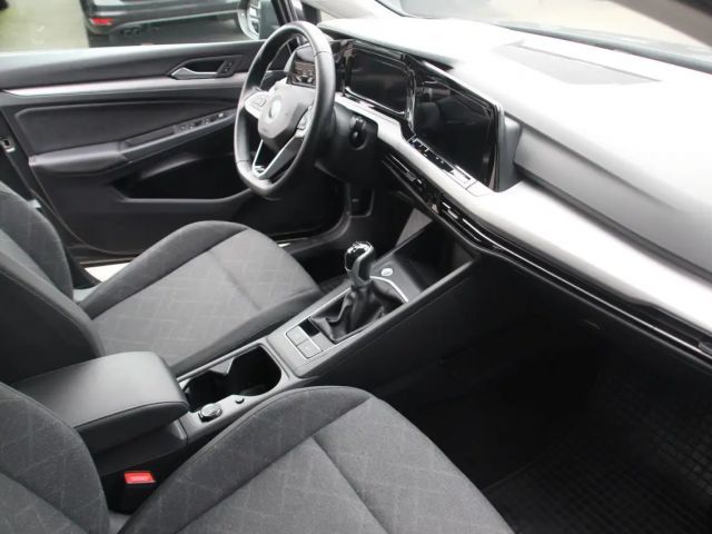 Volkswagen Golf Life Variant