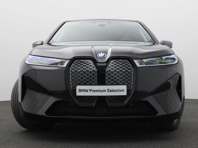 BMW iX 50 - SKY LOUNGE - SPORTPACK