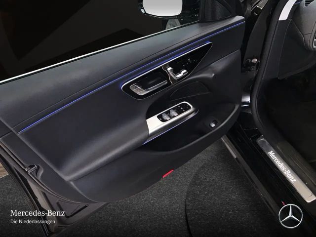 Mercedes-Benz E 200 AVANTGARDE Sedan