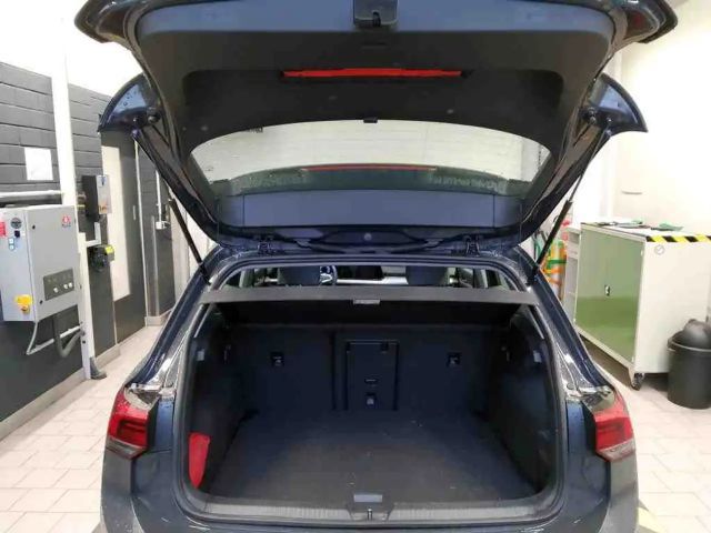 Volkswagen Golf 1.5 eTSI DSG Life