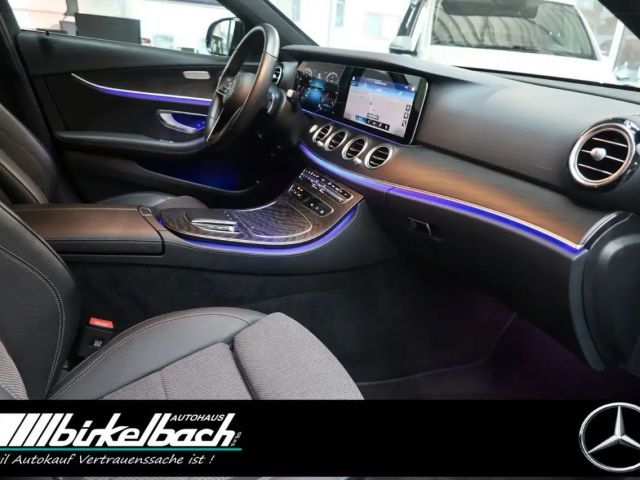 Mercedes-Benz E 220 4MATIC