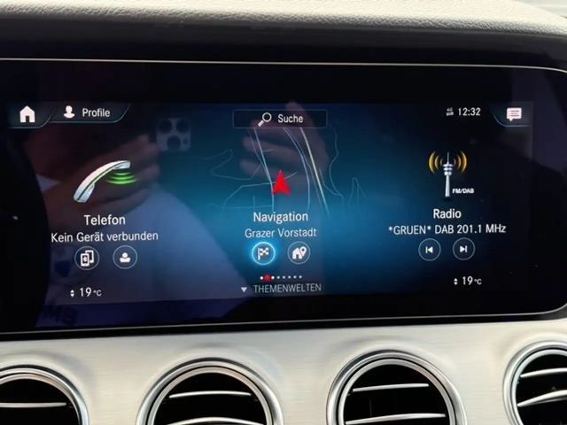 Mercedes-Benz E 220 AVANTGARDE