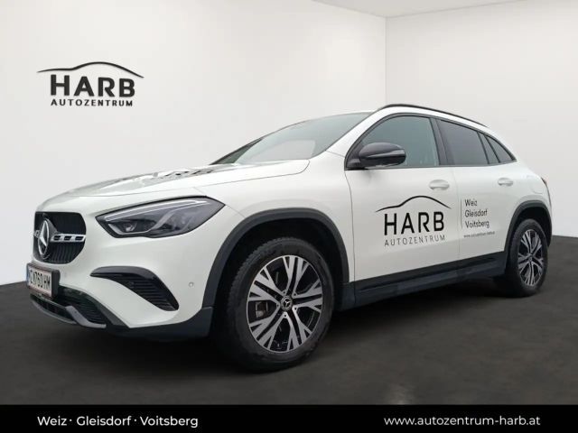 Mercedes-Benz GLA 180 GLA 180