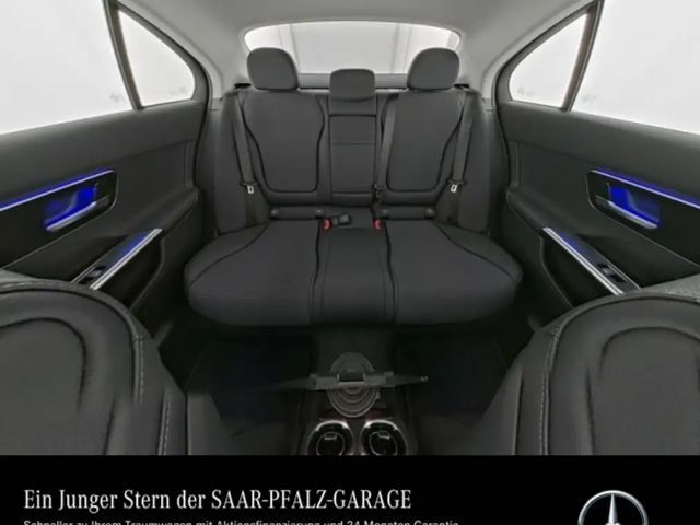 Mercedes-Benz C 180 AVANTGARDE Sedan