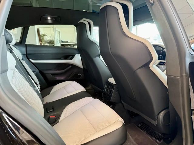 Porsche Taycan GTS Sport Turismo