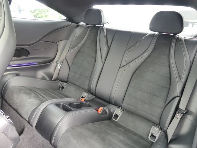 Mercedes-Benz CLE 300 4MATIC AMG Line Coupé