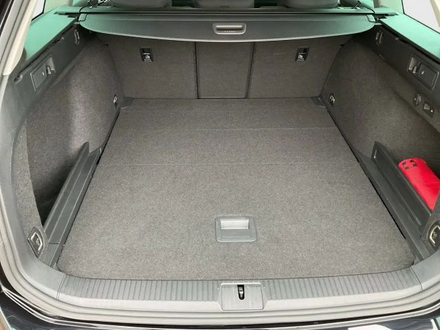 Volkswagen Passat 2.0 TDI Business DSG Variant