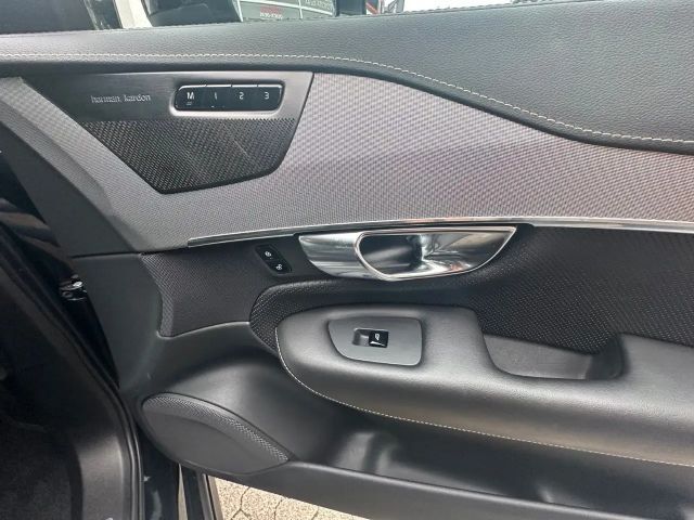 Volvo XC90 R-Design Recharge