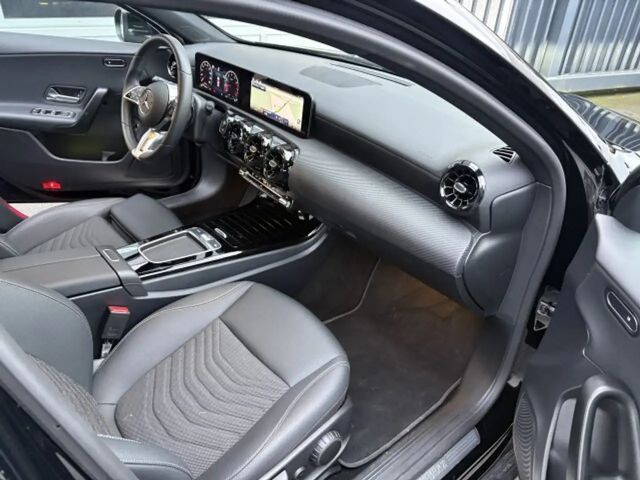 Mercedes-Benz A 180 A 180Limousine Advance LED Kamera DAB Navigation