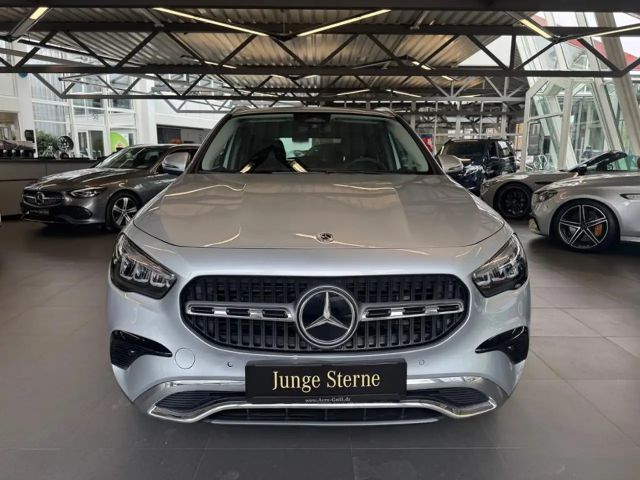 Mercedes-Benz GLA 180 GLA 180 d Progressive