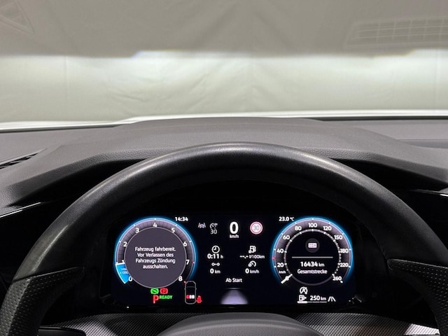 Volkswagen Golf 1.5 eTSI DSG R-Line