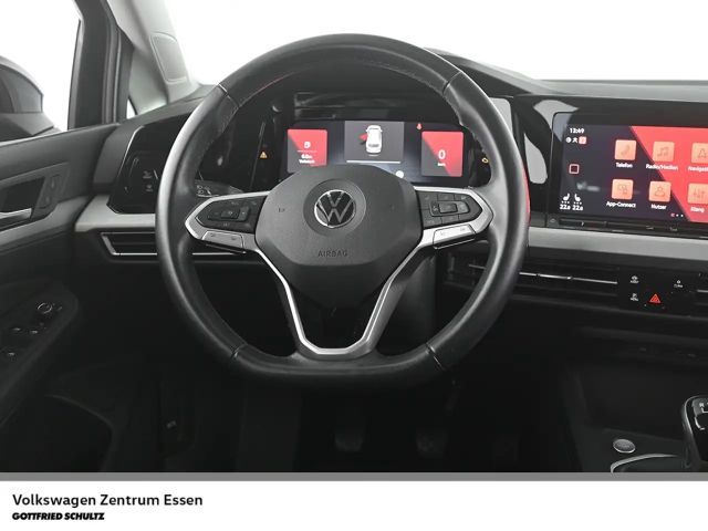 Volkswagen Golf Life Variant