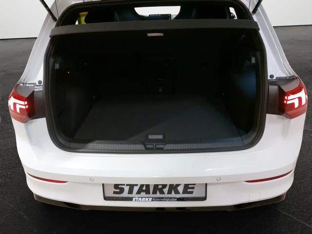 Volkswagen Golf 1.5 eTSI DSG R-Line