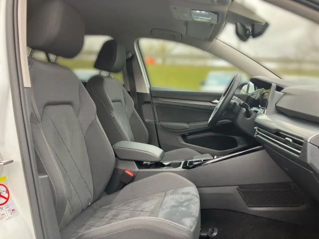 Volkswagen Golf 2.0 TSI DSG Golf VIII Style