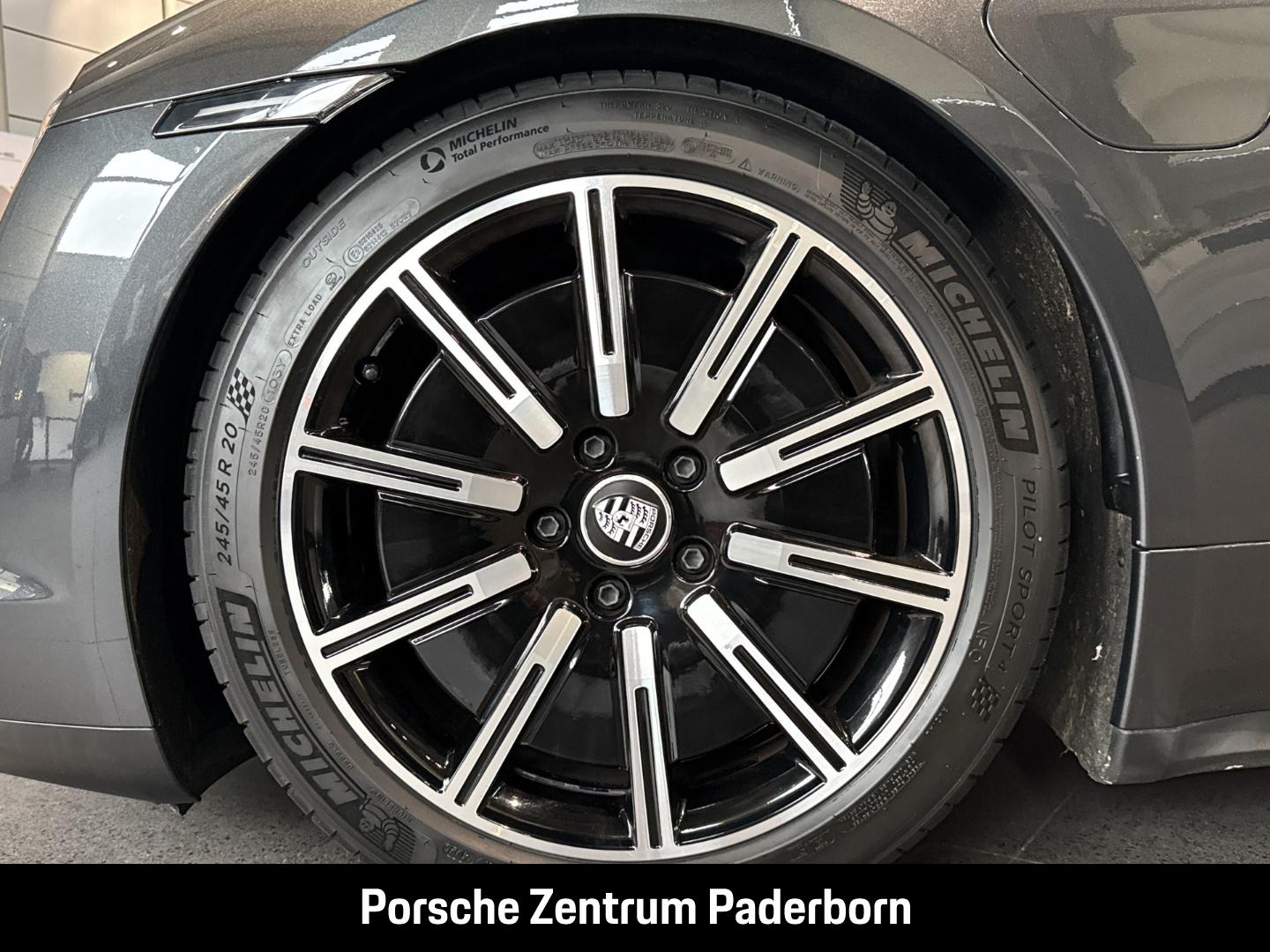 Porsche Taycan InnoDrive Head-Up Luftfederung 20-Zoll