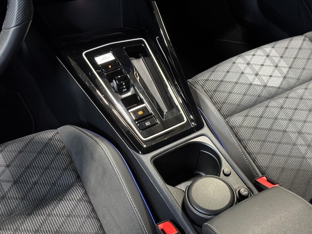 Volkswagen Golf 2.0 TDI DSG R-Line