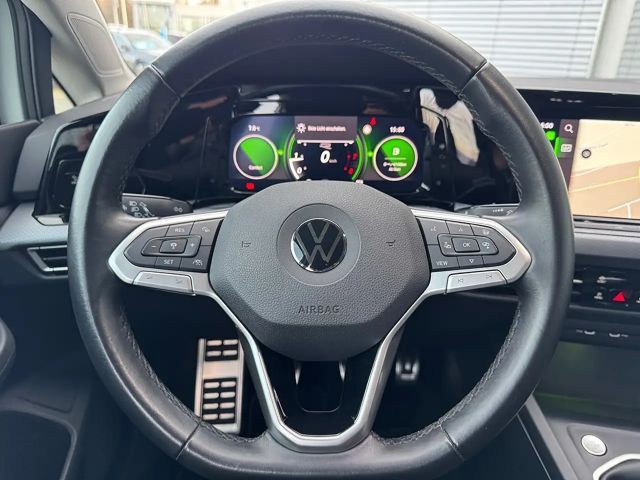 Volkswagen Golf 1.5 TSI Golf VIII IQ.Drive