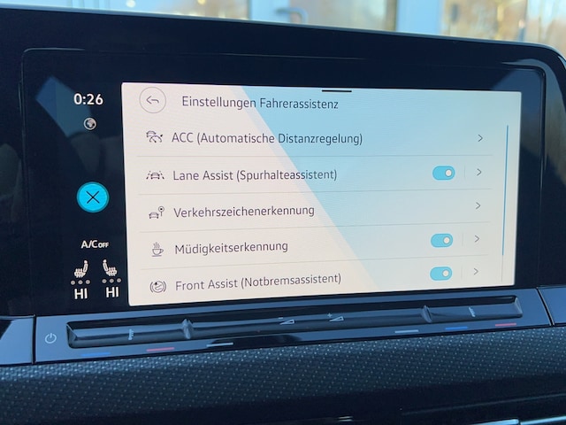 Volkswagen Golf 1.5 eTSI DSG Golf VIII R-Line