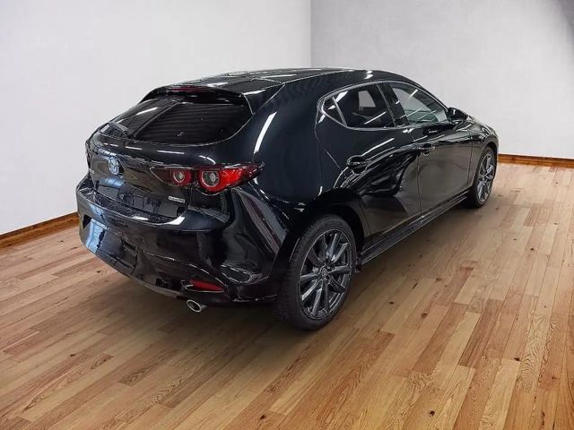 Mazda 3 Exclusive-line
