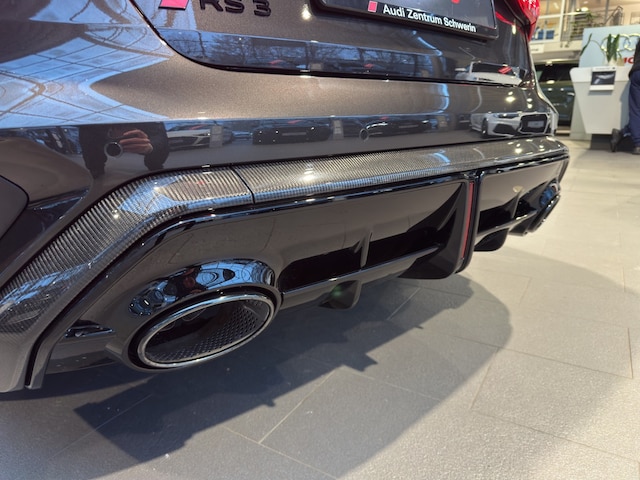 Audi RS3 Quattro S-Tronic Sedan