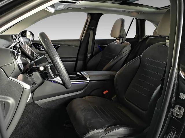 Mercedes-Benz GLC 300 4MATIC AMG Line Premium