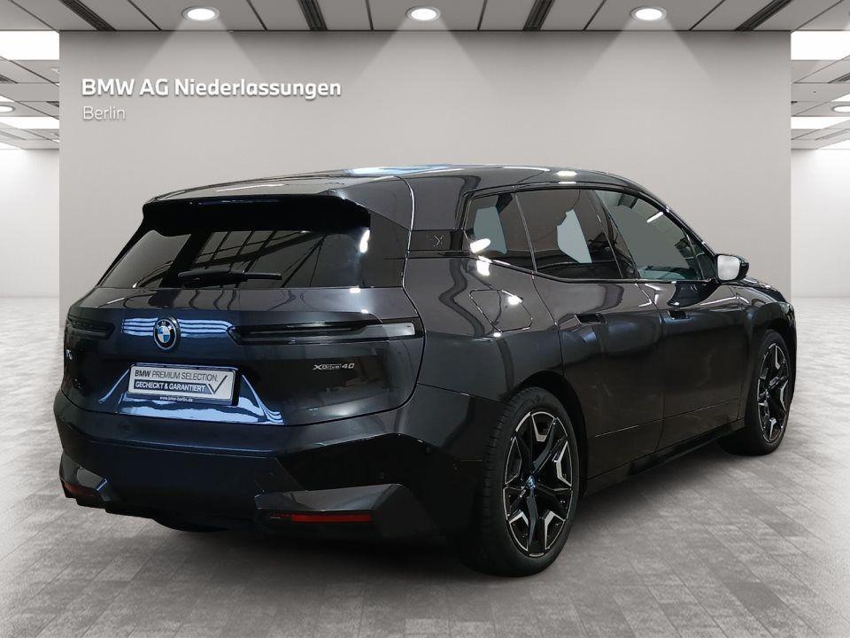 BMW iX xDrive40