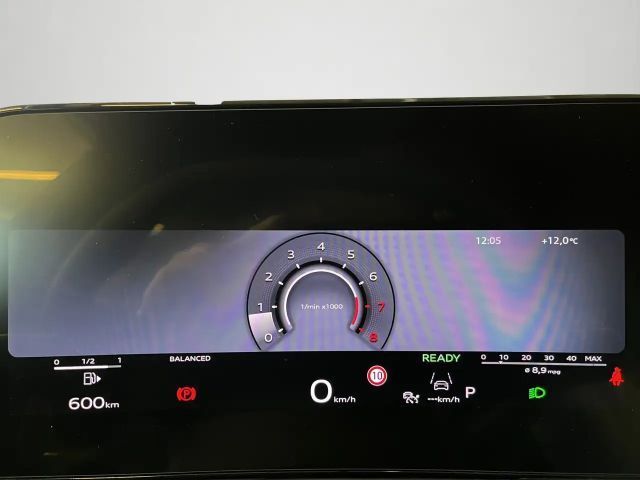 Audi Q3 SUV TFSI quatt. s.tro. MMI Pro/Pano/Digital M