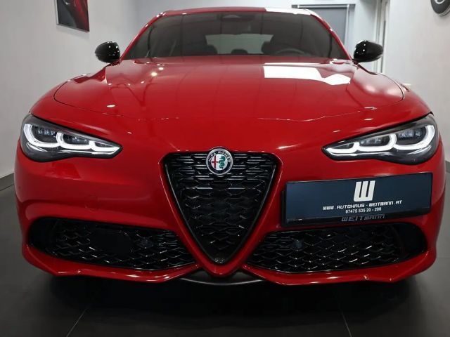 Alfa Romeo Giulia AT8 Q4 Veloce