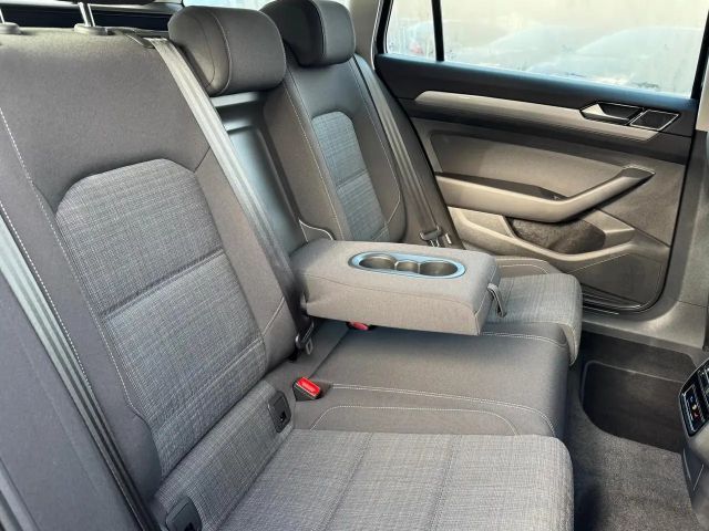 Volkswagen Passat 1.5 TSI Business DSG Variant