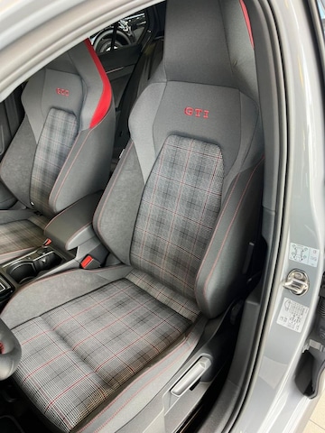 Volkswagen Golf 2.0 TSI DSG IQ.Drive