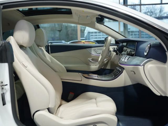 Mercedes-Benz E 200 4MATIC AMG Line Coupé