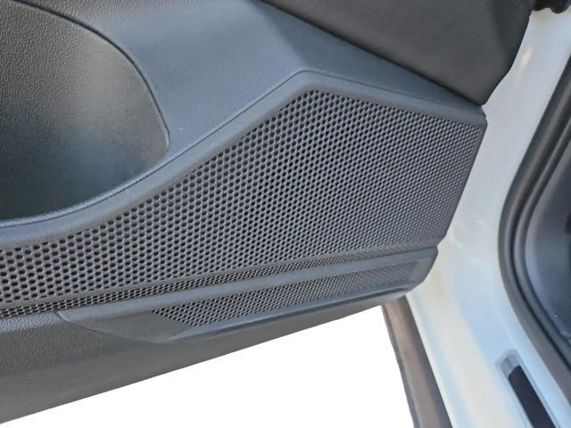 Volkswagen T-Cross 1.5 TSI DSG R-Line Style