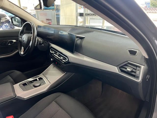 BMW 320 320d Touring xDrive