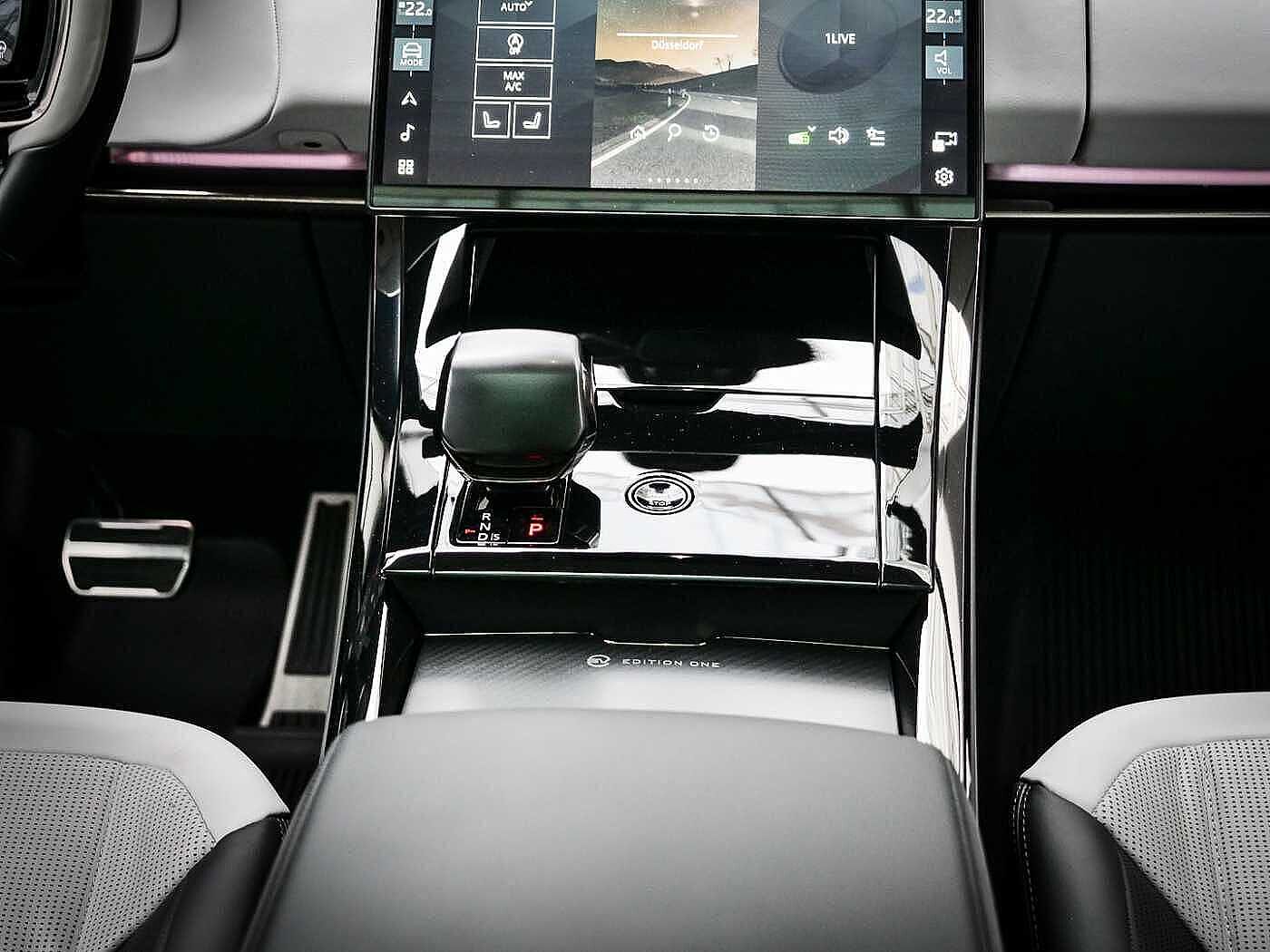 Land Rover Range Rover Sport P635 SV