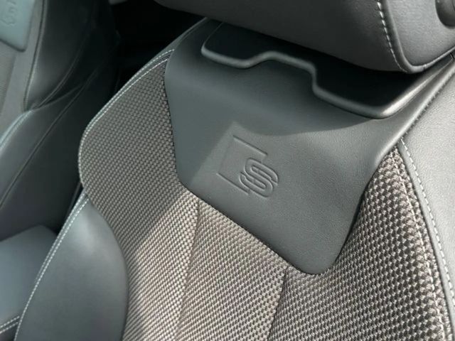 Audi A4 35 TDI Avant S-Line