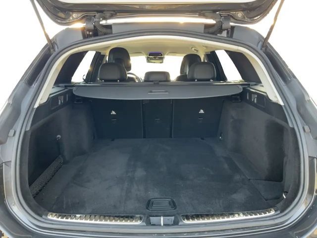 Mercedes-Benz C 220 4MATIC C 220 d Estate