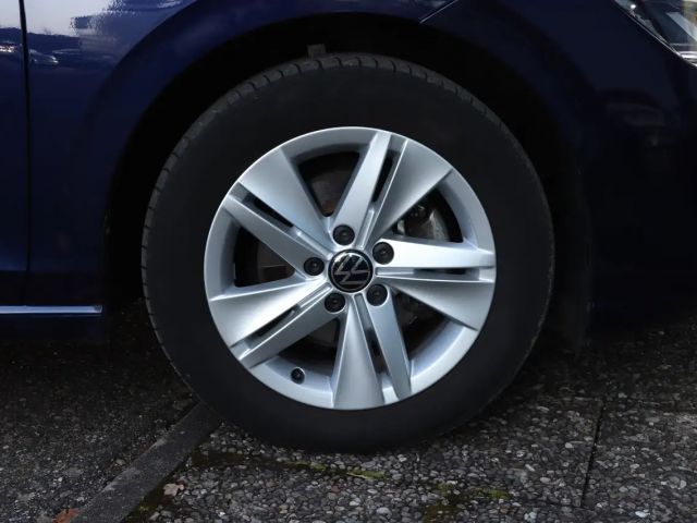 Volkswagen Golf 1.5 eTSI DSG Golf VIII